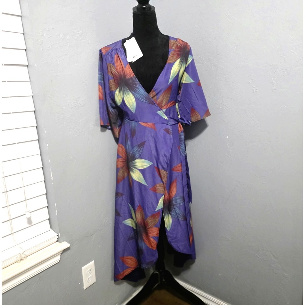 New Haoduoyi womens Wrap Around Dress Purple Flowered size S Half Sleeves